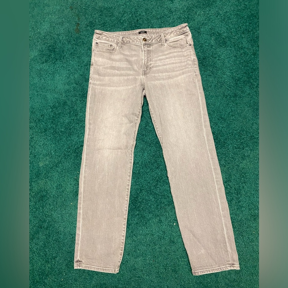 EXPRESS Straight Gray Wash Hyper Stretch Jeans